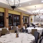 Hotell Pernice 77 *