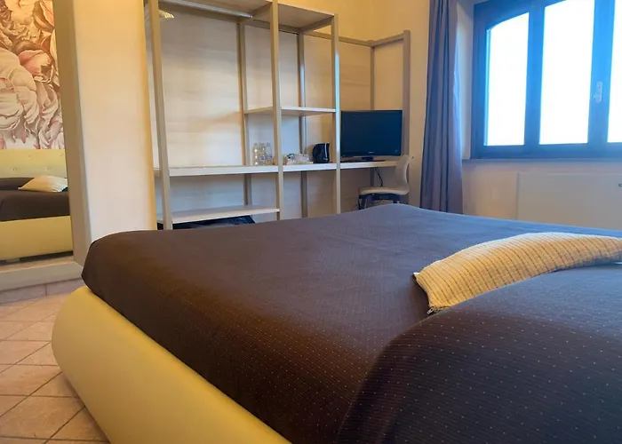 Отель Pernice 77 Сульцано