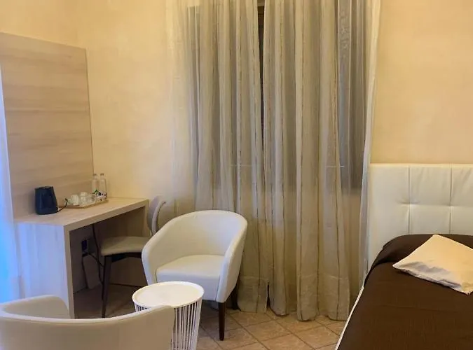 Pernice 77 Отель *